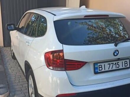 БМВ Х1 2010 в Полтаве на Automoto.ua Белый БМВ Х1, объемом двигателя 2 л и пробегом 286 тыс. км за 10500 $, фото 1 на Automoto.ua