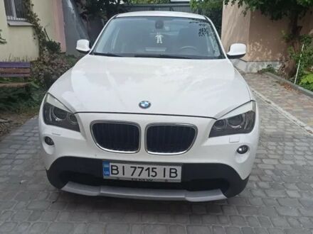 БМВ Х1 2010 в Полтаве на Automoto.ua Белый БМВ Х1, объемом двигателя 2 л и пробегом 286 тыс. км за 10400 $, фото 1 на Automoto.ua