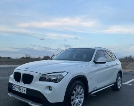 Белый БМВ Х1, объемом двигателя 2 л и пробегом 121 тыс. км за 11899 $, фото 1 на Automoto.ua