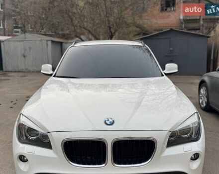 Белый БМВ Х1, объемом двигателя 2 л и пробегом 115 тыс. км за 12499 $, фото 1 на Automoto.ua