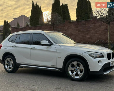 Белый БМВ Х1, объемом двигателя 2 л и пробегом 300 тыс. км за 10700 $, фото 1 на Automoto.ua