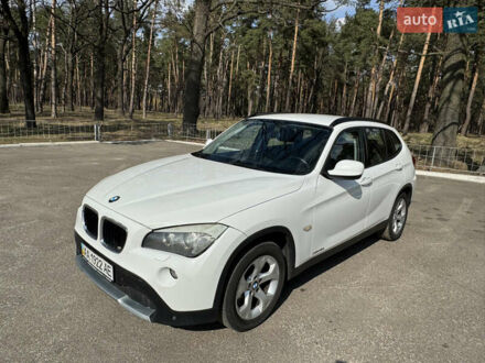 БМВ Х1 2011 у Києві на Automoto.ua Білий БМВ Х1, об'ємом двигуна 2 л та пробігом 220 тис. км за 10900 $, фото 1 на Automoto.ua