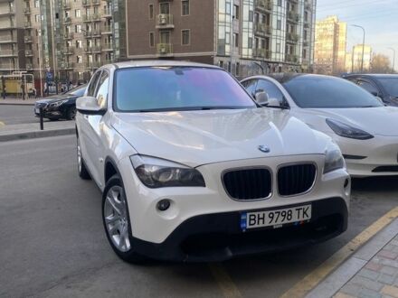 Білий БМВ Х1, об'ємом двигуна 2 л та пробігом 123 тис. км за 11500 $, фото 1 на Automoto.ua