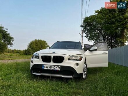 БМВ Х1 2012 у Монастырище на Automoto.ua Білий БМВ Х1, об'ємом двигуна 2 л та пробігом 260 тис. км за 13000 $, фото 1 на Automoto.ua