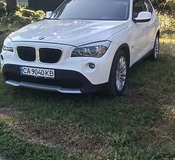 БМВ Х1 2012 в Чернигове на Automoto.ua Белый БМВ Х1, объемом двигателя 2 л и пробегом 267 тыс. км за 13300 $, фото 1 на Automoto.ua
