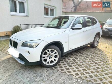 БМВ Х1 2012 в Киеве на Automoto.ua Белый БМВ Х1, объемом двигателя 2 л и пробегом 250 тыс. км за 8500 $, фото 1 на Automoto.ua