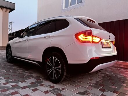 Білий БМВ Х1, об'ємом двигуна 2 л та пробігом 328 тис. км за 11111 $, фото 1 на Automoto.ua