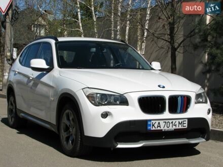 Білий БМВ Х1, об'ємом двигуна 2 л та пробігом 216 тис. км за 9300 $, фото 1 на Automoto.ua