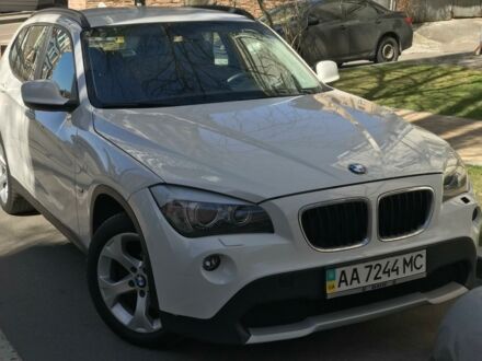 Білий БМВ Х1, об'ємом двигуна 2 л та пробігом 93 тис. км за 13999 $, фото 1 на Automoto.ua
