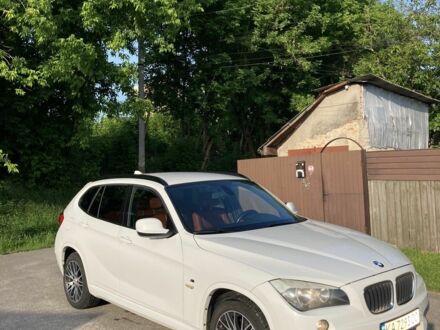 Белый БМВ Х1, объемом двигателя 2 л и пробегом 307 тыс. км за 10800 $, фото 1 на Automoto.ua