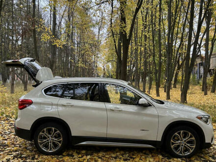 БМВ Х1 2017 у Харкові на Automoto.ua Білий БМВ Х1, об'ємом двигуна 1.95 л та пробігом 75 тис. км за 21500 $, фото 1 на Automoto.ua