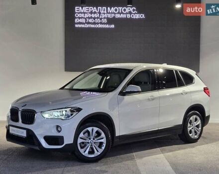 Белый БМВ Х1, объемом двигателя 1.5 л и пробегом 100 тыс. км за 17999 $, фото 1 на Automoto.ua