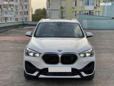Белый БМВ Х1, объемом двигателя 1.5 л и пробегом 14 тыс. км за 27900 $, фото 1 на Automoto.ua