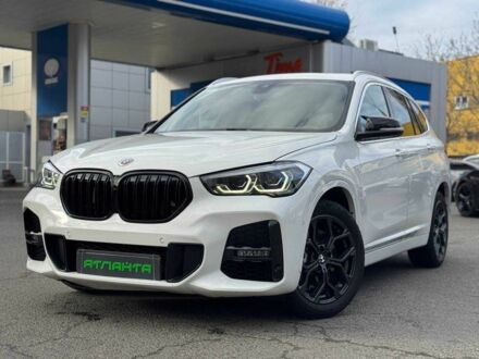 БМВ Х1 2021 у Одесі на Automoto.ua Білий БМВ Х1, об'ємом двигуна 2 л та пробігом 17 тис. км за 21900 $, фото 1 на Automoto.ua