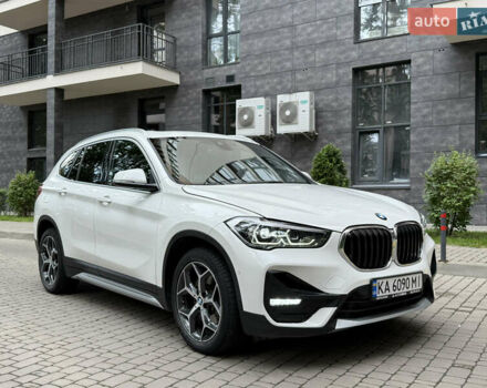 Білий БМВ Х1, об'ємом двигуна 2 л та пробігом 50 тис. км за 22777 $, фото 1 на Automoto.ua