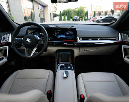 Бежевий БМВ Х1, об'ємом двигуна 2 л та пробігом 14 тис. км за 39300 $, фото 13 на Automoto.ua