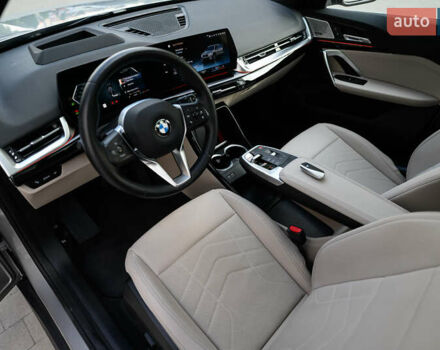 Бежевий БМВ Х1, об'ємом двигуна 2 л та пробігом 14 тис. км за 39300 $, фото 11 на Automoto.ua