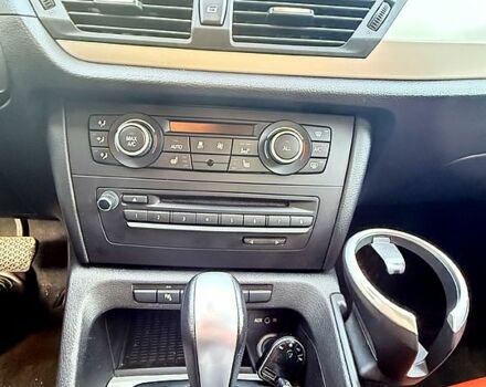 Чорний БМВ Х1, об'ємом двигуна 2 л та пробігом 300 тис. км за 8750 $, фото 5 на Automoto.ua