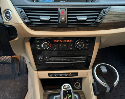 Чорний БМВ Х1, об'ємом двигуна 2 л та пробігом 155 тис. км за 13100 $, фото 31 на Automoto.ua