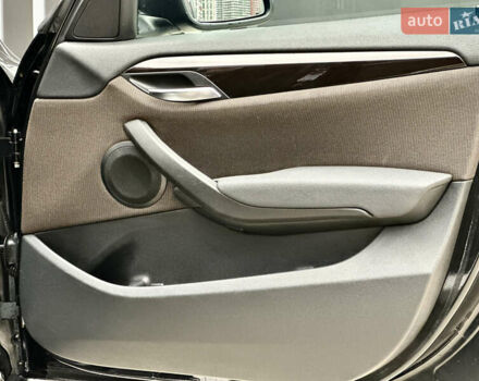 Чорний БМВ Х1, об'ємом двигуна 2 л та пробігом 244 тис. км за 12500 $, фото 30 на Automoto.ua