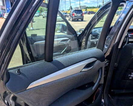 Чорний БМВ Х1, об'ємом двигуна 2 л та пробігом 311 тис. км за 13000 $, фото 5 на Automoto.ua