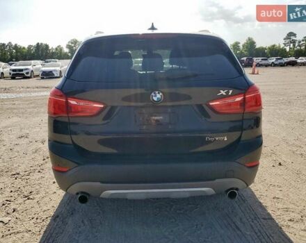 Чорний БМВ Х1, об'ємом двигуна 2 л та пробігом 128 тис. км за 3700 $, фото 5 на Automoto.ua
