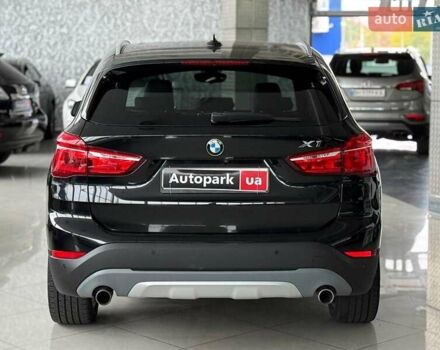 Чорний БМВ Х1, об'ємом двигуна 2 л та пробігом 107 тис. км за 20290 $, фото 6 на Automoto.ua