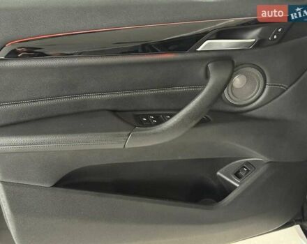 Чорний БМВ Х1, об'ємом двигуна 2 л та пробігом 107 тис. км за 20290 $, фото 20 на Automoto.ua