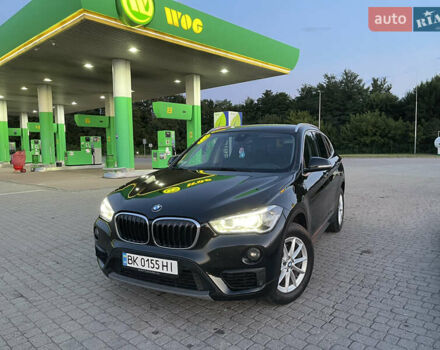 Черный БМВ Х1, объемом двигателя 1.5 л и пробегом 180 тыс. км за 17500 $, фото 102 на Automoto.ua