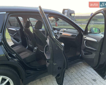Черный БМВ Х1, объемом двигателя 1.5 л и пробегом 180 тыс. км за 17500 $, фото 94 на Automoto.ua