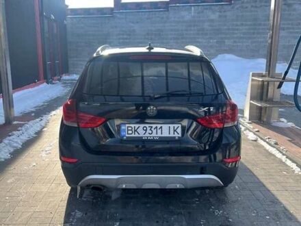 Чорний БМВ Х1, об'ємом двигуна 2 л та пробігом 350 тис. км за 12500 $, фото 1 на Automoto.ua