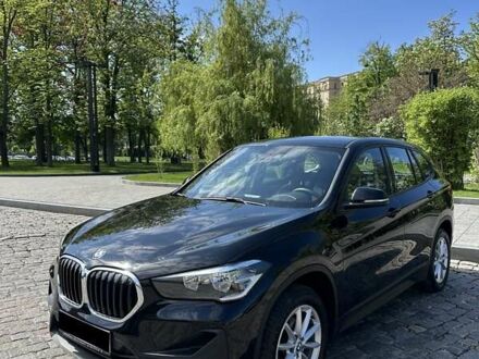 БМВ Х1 2019 в Киеве на Automoto.ua Черный БМВ Х1, объемом двигателя 1.5 л и пробегом 54 тыс. км за 25800 $, фото 1 на Automoto.ua