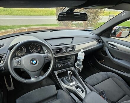 Красный БМВ Х1, объемом двигателя 2 л и пробегом 55 тыс. км за 18500 $, фото 5 на Automoto.ua