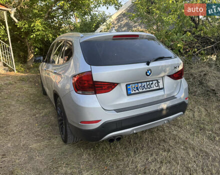 Сірий БМВ Х1, об'ємом двигуна 2 л та пробігом 184 тис. км за 12500 $, фото 1 на Automoto.ua