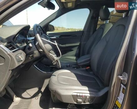 Серый БМВ Х1, объемом двигателя 2 л и пробегом 100 тыс. км за 3000 $, фото 6 на Automoto.ua
