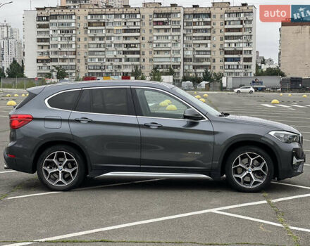 Серый БМВ Х1, объемом двигателя 2 л и пробегом 179 тыс. км за 16900 $, фото 3 на Automoto.ua