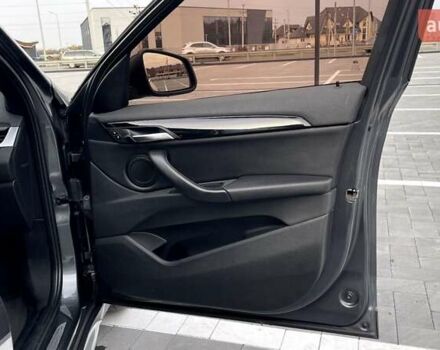 Сірий БМВ Х1, об'ємом двигуна 2 л та пробігом 160 тис. км за 16499 $, фото 26 на Automoto.ua