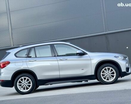 Сірий БМВ Х1, об'ємом двигуна 2 л та пробігом 110 тис. км за 22100 $, фото 7 на Automoto.ua