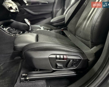 Сірий БМВ Х1, об'ємом двигуна 2 л та пробігом 53 тис. км за 29999 $, фото 45 на Automoto.ua