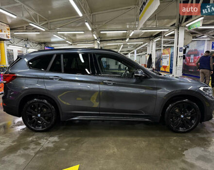 Сірий БМВ Х1, об'ємом двигуна 2 л та пробігом 53 тис. км за 29999 $, фото 2 на Automoto.ua