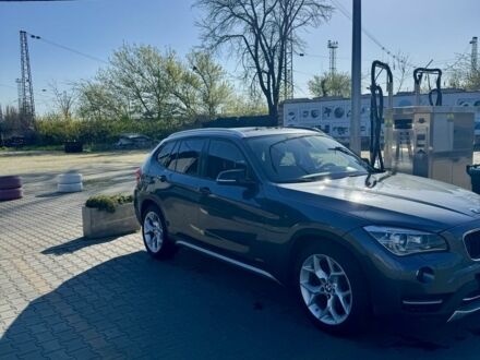 БМВ Х1 2013 в Одессе на Automoto.ua Серый БМВ Х1, объемом двигателя 2 л и пробегом 260 тыс. км за 12000 $, фото 1 на Automoto.ua