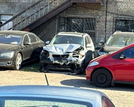 БМВ Х1 2015 в Киеве на Automoto.ua Серый БМВ Х1, объемом двигателя 2 л и пробегом 161 тыс. км за 6000 $, фото 1 на Automoto.ua