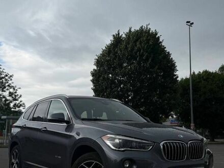 Сірий БМВ Х1, об'ємом двигуна 2 л та пробігом 180 тис. км за 15000 $, фото 1 на Automoto.ua