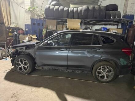 Серый БМВ Х1, объемом двигателя 0 л и пробегом 50 тыс. км за 10000 $, фото 1 на Automoto.ua