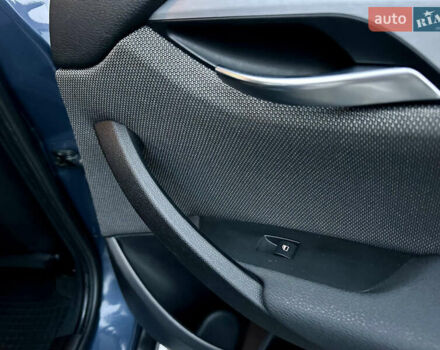 Синий БМВ Х1, объемом двигателя 2 л и пробегом 200 тыс. км за 9999 $, фото 19 на Automoto.ua