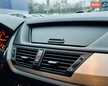 Синий БМВ Х1, объемом двигателя 2 л и пробегом 200 тыс. км за 9999 $, фото 42 на Automoto.ua