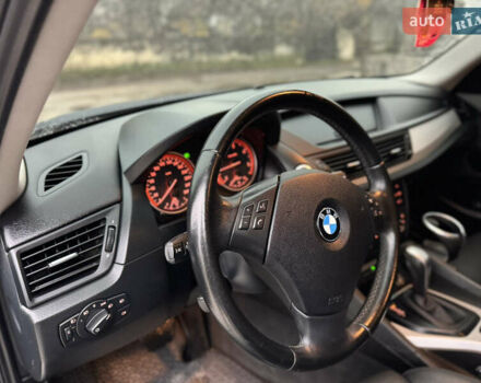Синій БМВ Х1, об'ємом двигуна 2 л та пробігом 297 тис. км за 11499 $, фото 17 на Automoto.ua