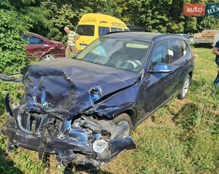 Синий БМВ Х1, объемом двигателя 2 л и пробегом 50 тыс. км за 6000 $, фото 4 на Automoto.ua