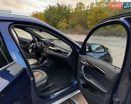 БМВ Х1 2015 в Южноукраинске на Automoto.ua Синий БМВ Х1, объемом двигателя 2 л и пробегом 141 тыс. км за 17200 $, фото 15 на Automoto.ua