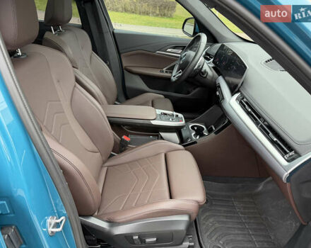 Синий БМВ Х1, объемом двигателя 2 л и пробегом 13 тыс. км за 40799 $, фото 36 на Automoto.ua